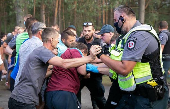 В Литве на границе с Беларусью произошли столкновения из-за нелегальных мигрантов